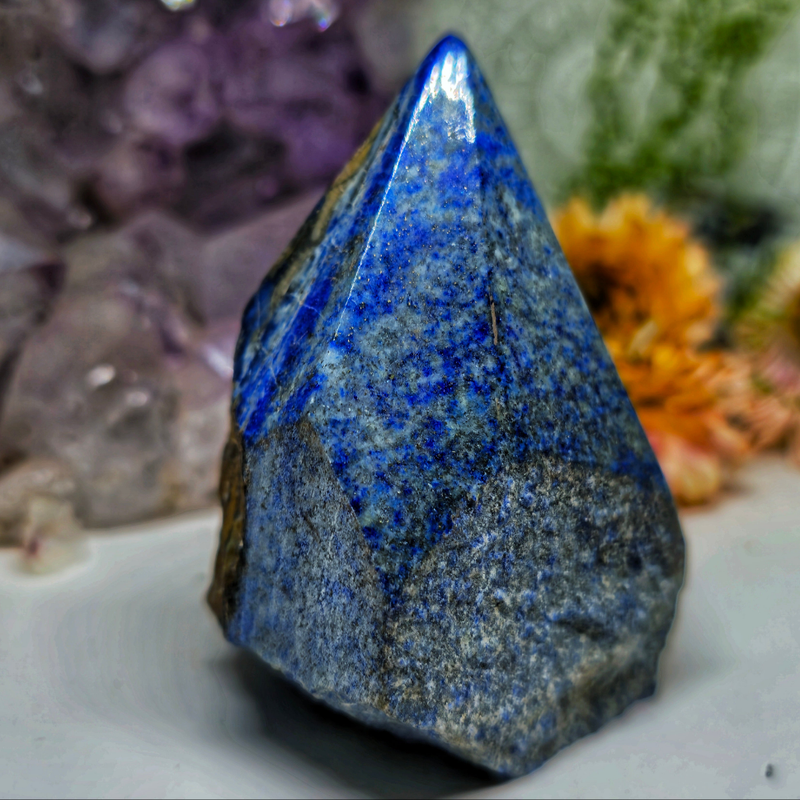 Lapis lazuli cutbase