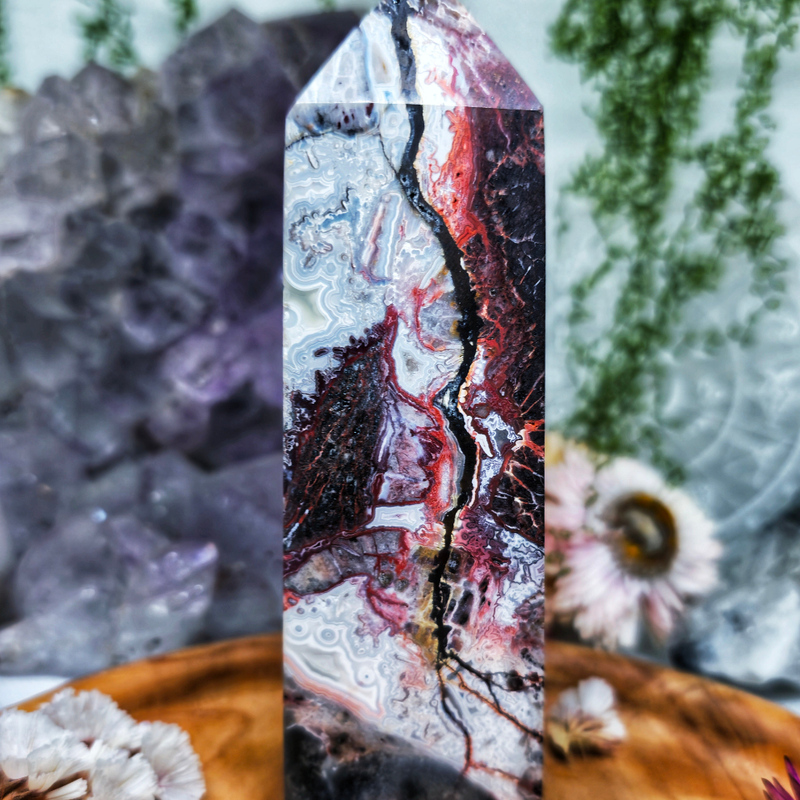 Crazylace agate tower