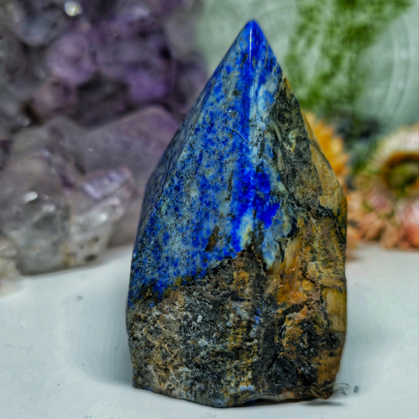 Lapis lazuli cutbase