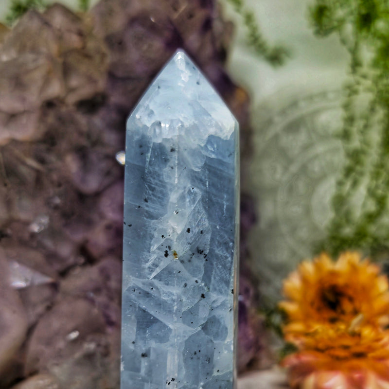 Blue calcite point